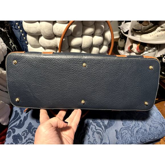 Vintage Dooney and Bourke Double Handle Satchel Navy and Tan - Picture 7 of 9